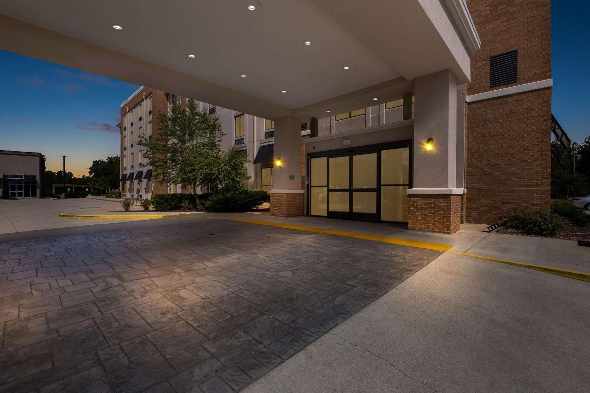 Comfort Suites Кълъмбия Екстериор снимка