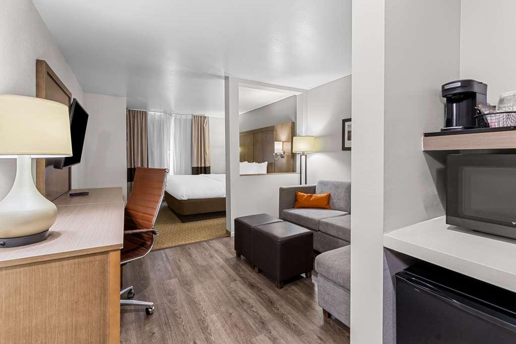 Comfort Suites Кълъмбия Стая снимка